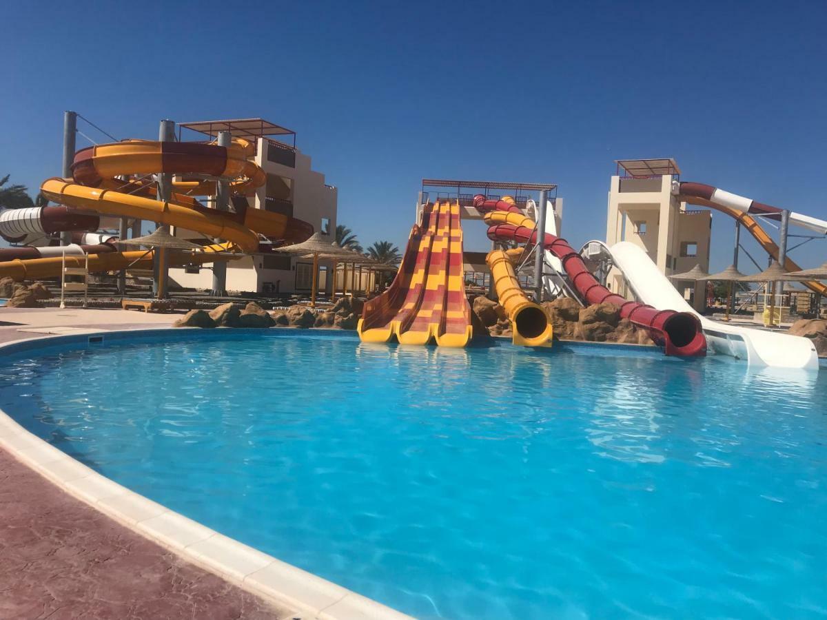 Apartment At Nubia Aqua Beach Resort Hurghada Bagian luar foto