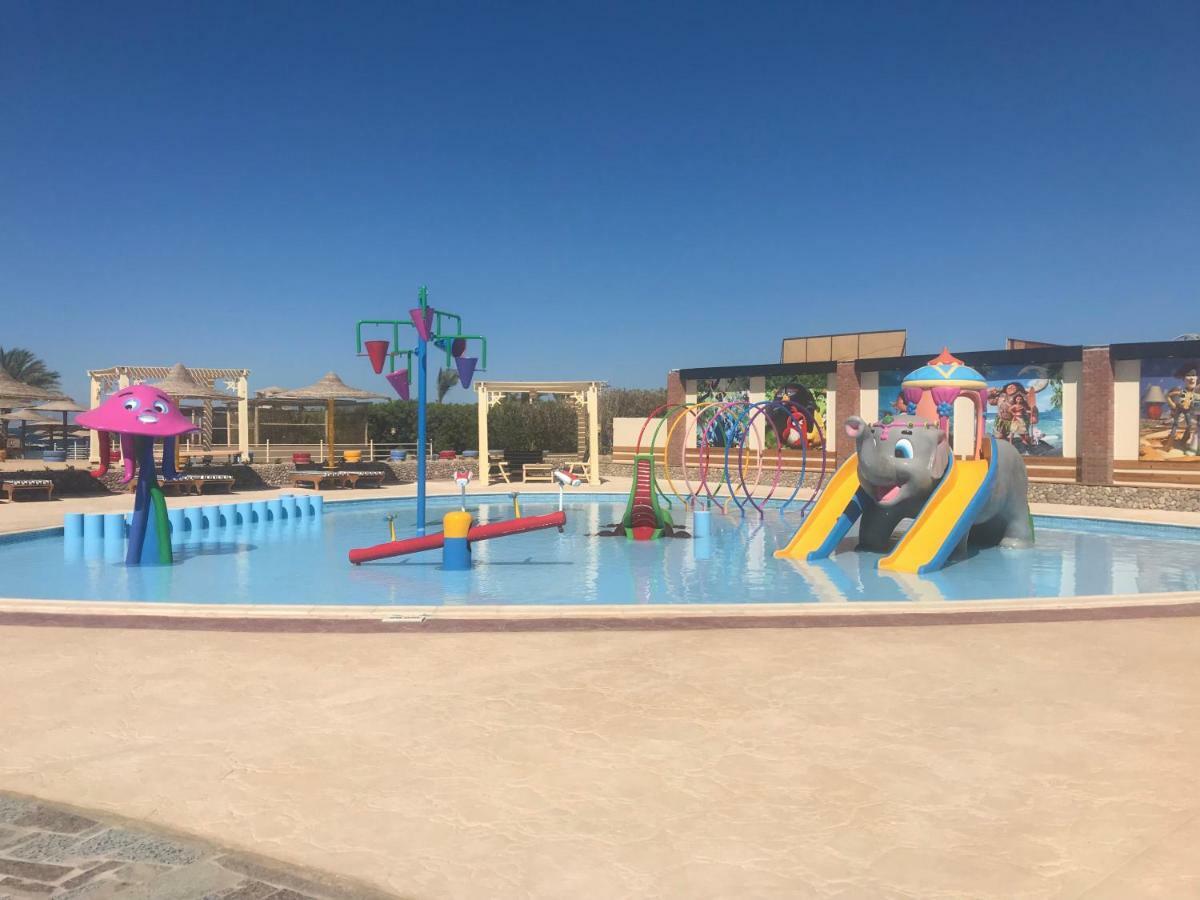 Apartment At Nubia Aqua Beach Resort Hurghada Bagian luar foto